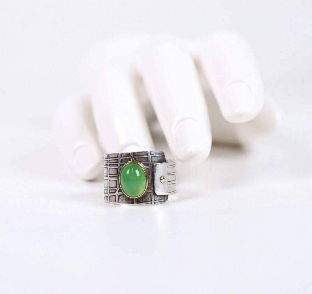 Silver and Green Onyx Bypass Ring (6.5)