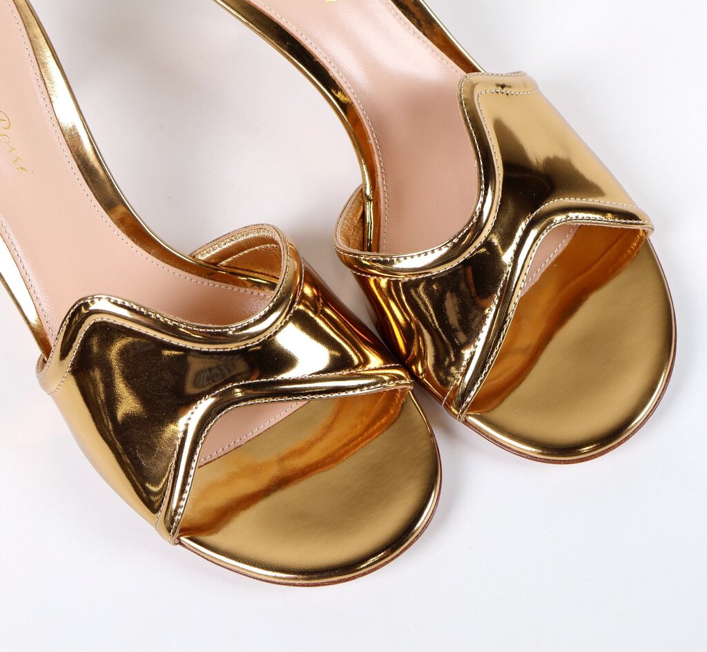 Metallic Gold Leather Kitten Heel Mules (37.5/6.5)