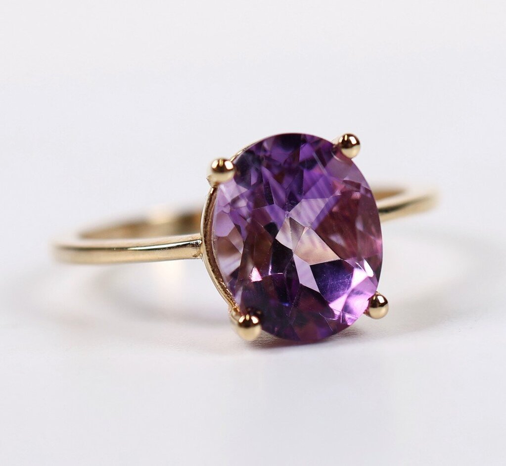 14K and Amethyst Ring (7.5)