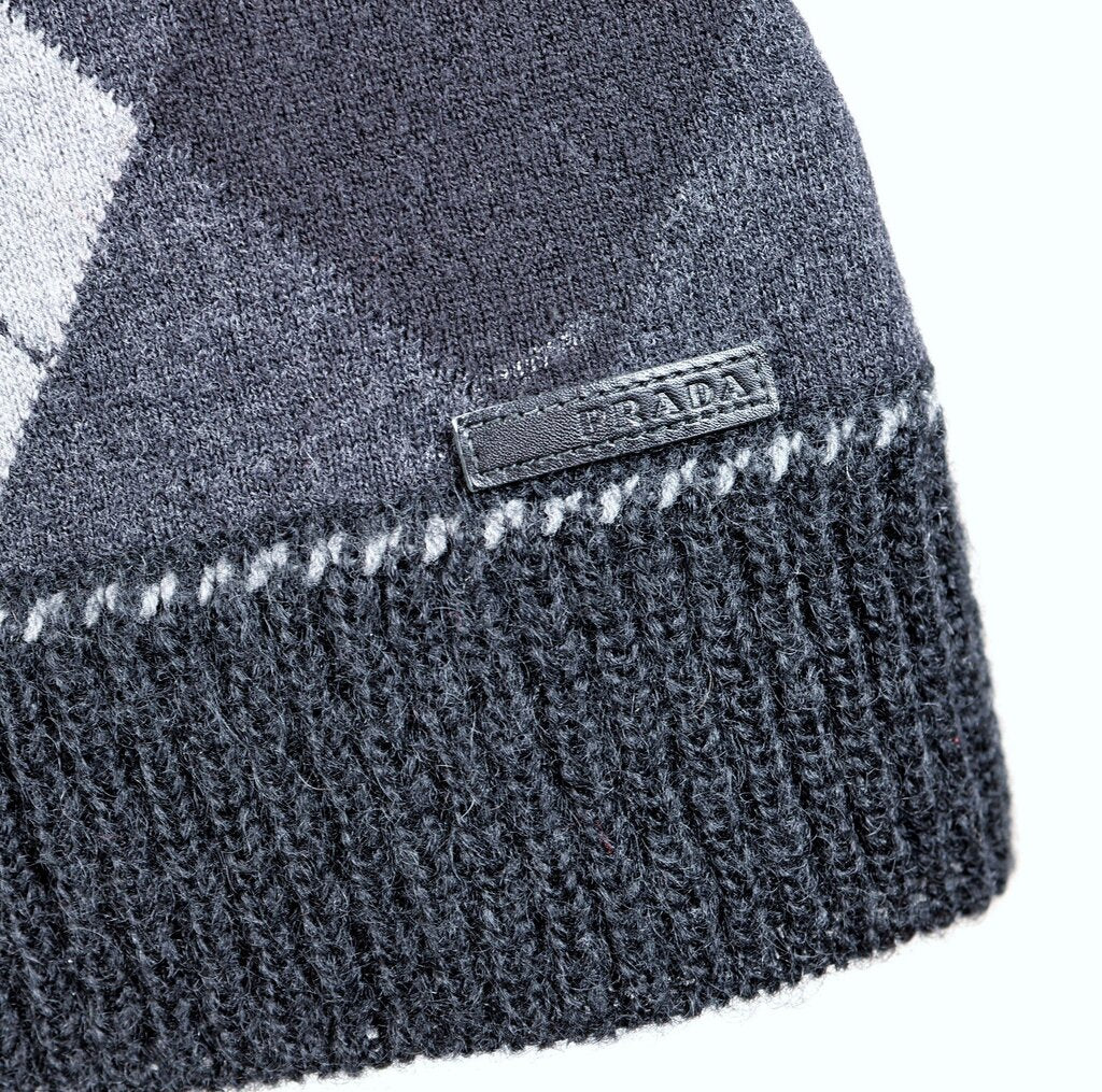 Argyle V-neck Mohair Sweater (S/6)