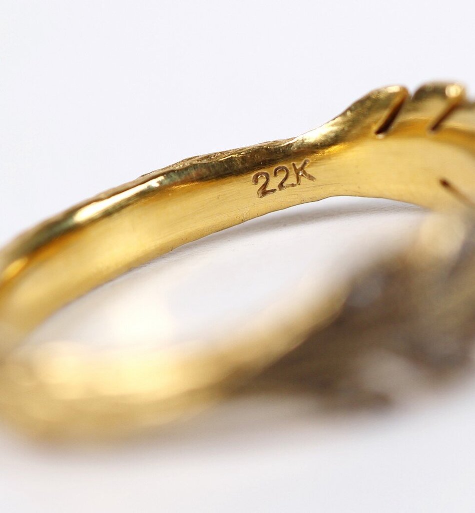 22K Gold and Diamond Blackened Leafside Band (6.75)