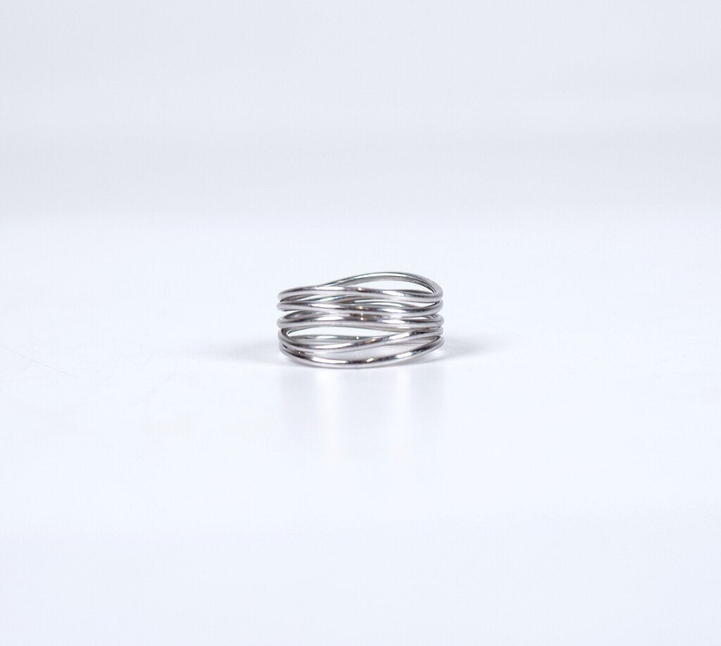 18K Gold 'Wave' Ring (7.5)