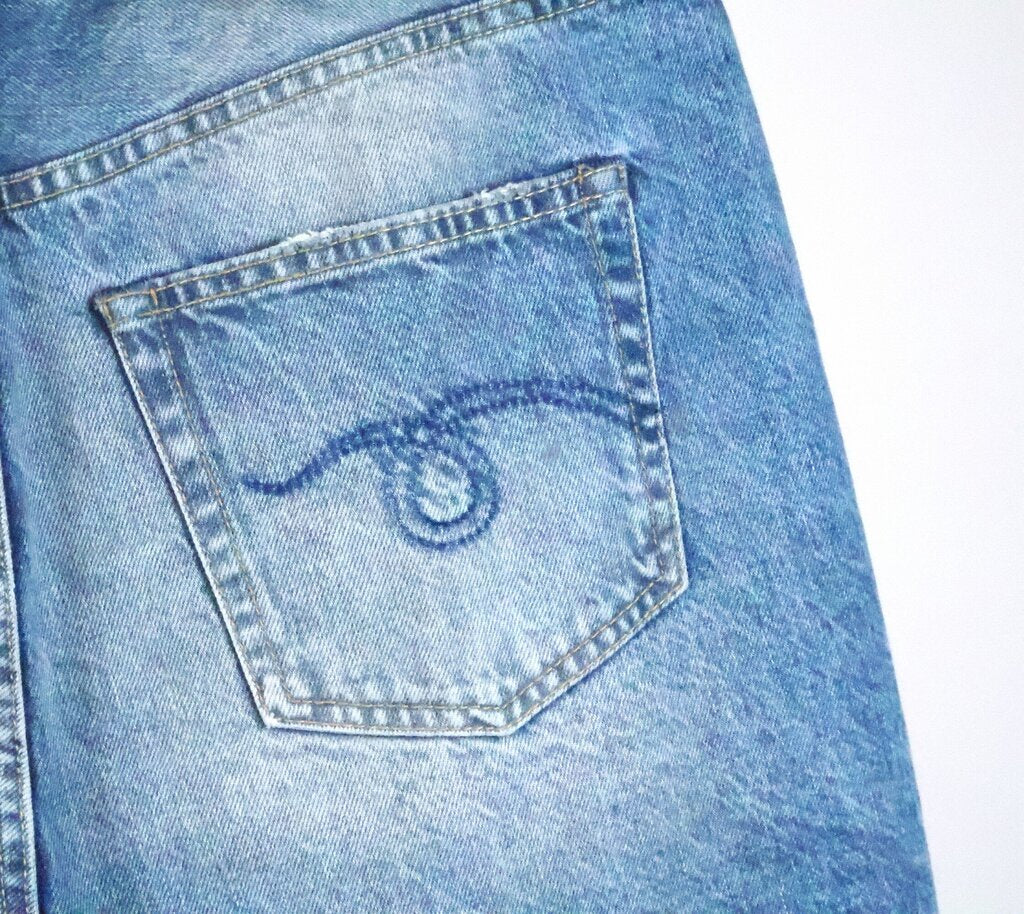 Skirt Jeans in Medium Light Wash (31)