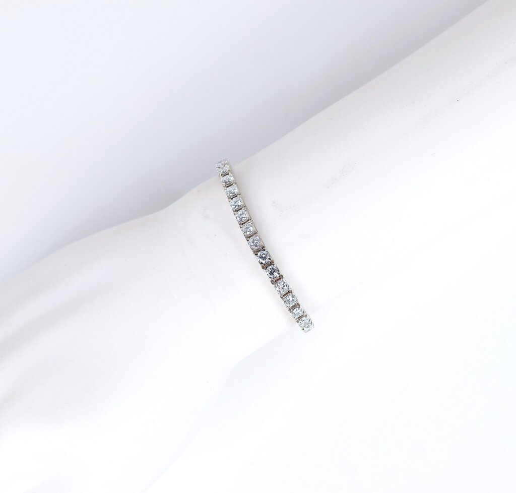 18K Gold and Diamond Tennis Bracelet