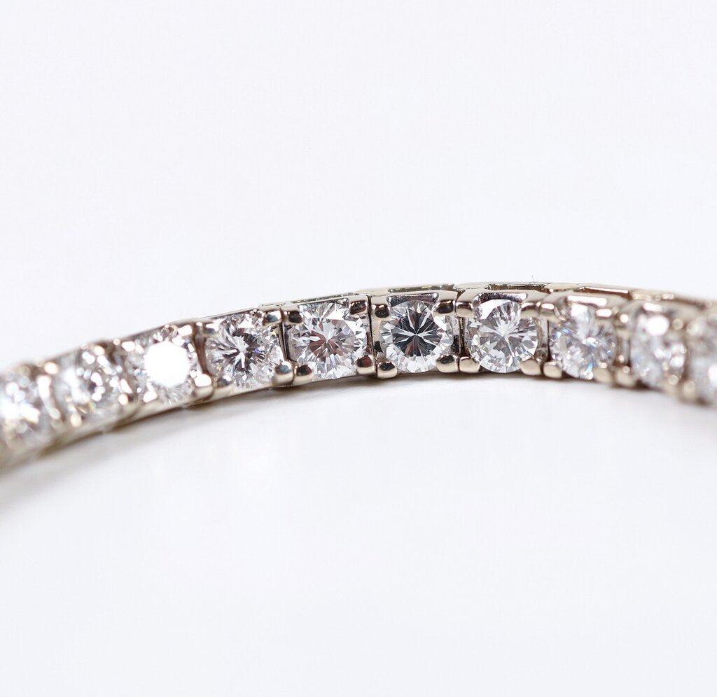 18K Gold and Diamond Tennis Bracelet