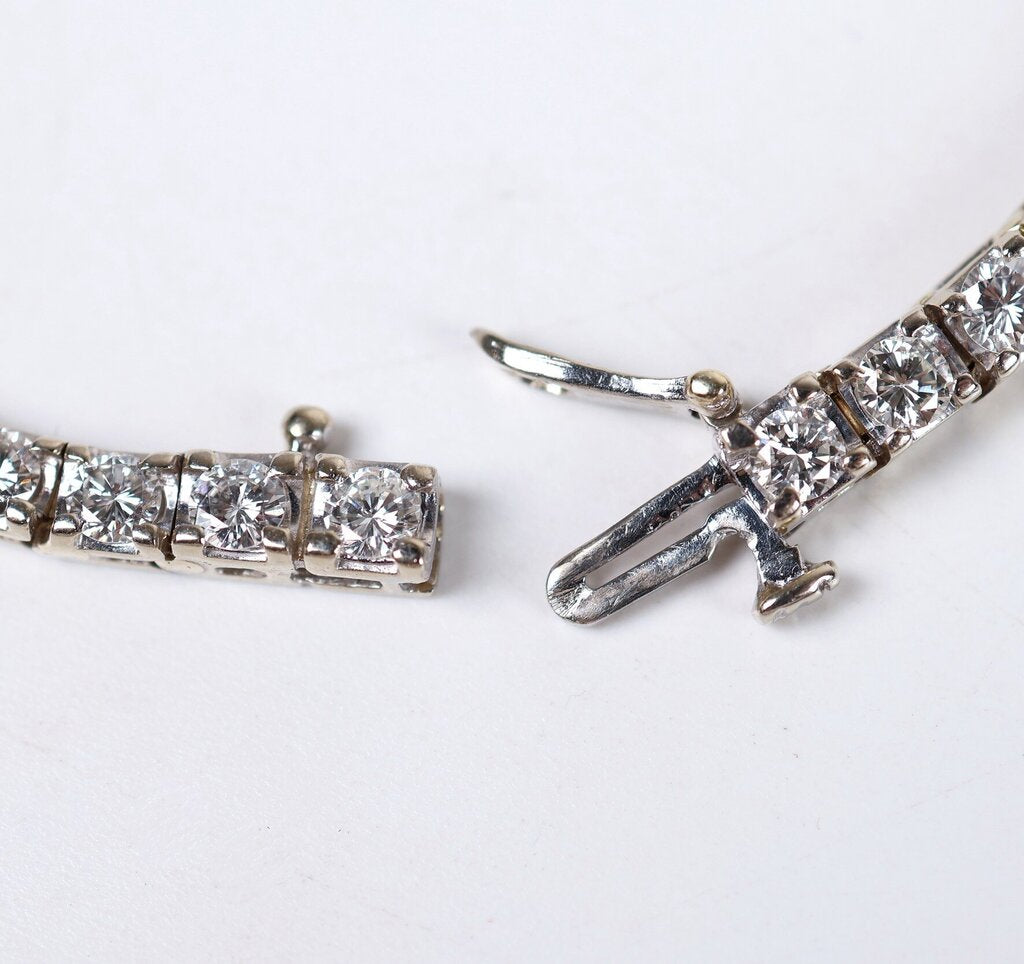 18K Gold and Diamond Tennis Bracelet