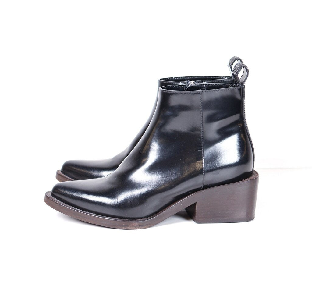 Black Leather Monili Detail Boot (5.5)
