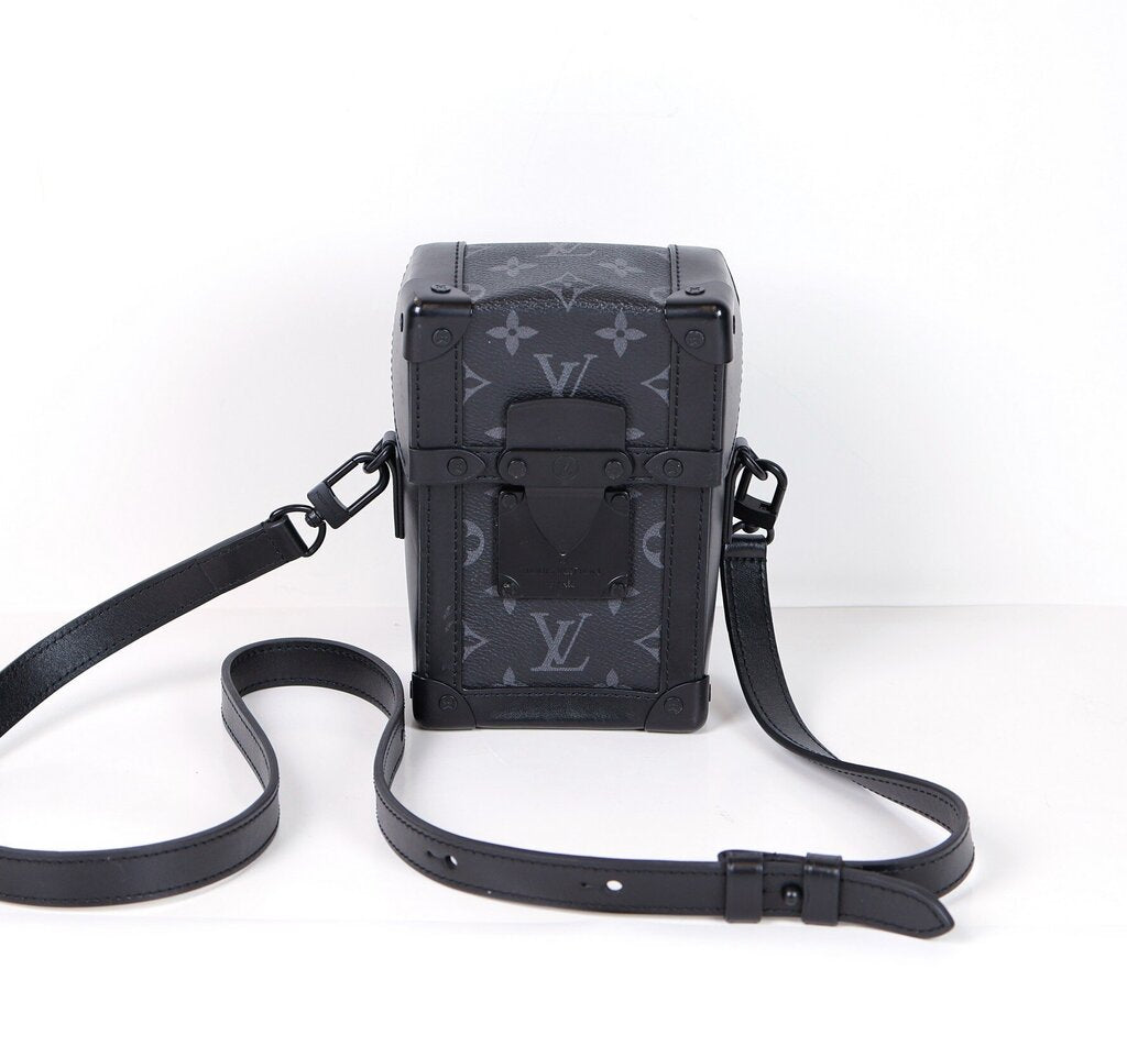 Black Vertical Trunk Wearable Wallet