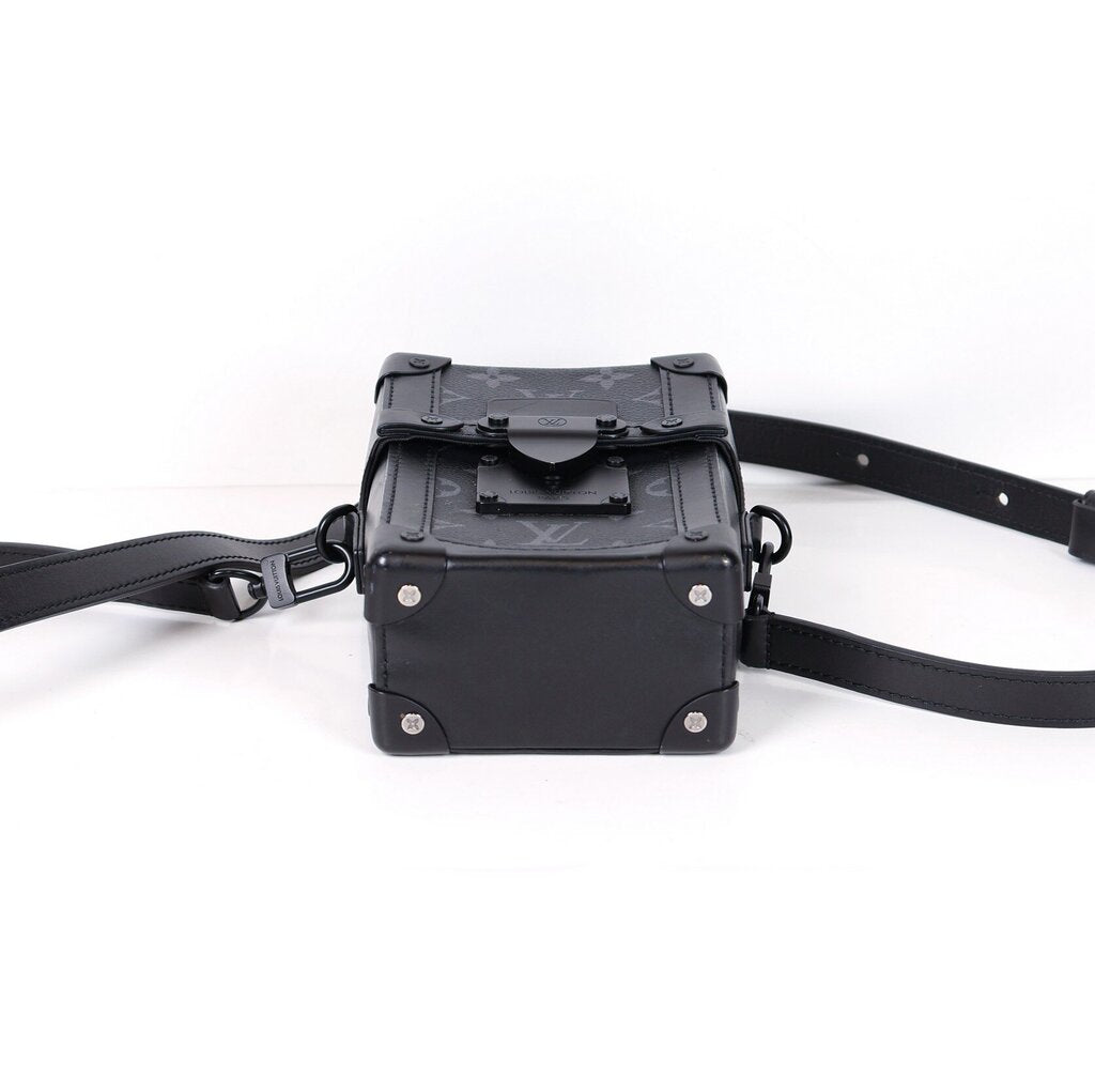 Black Vertical Trunk Wearable Wallet