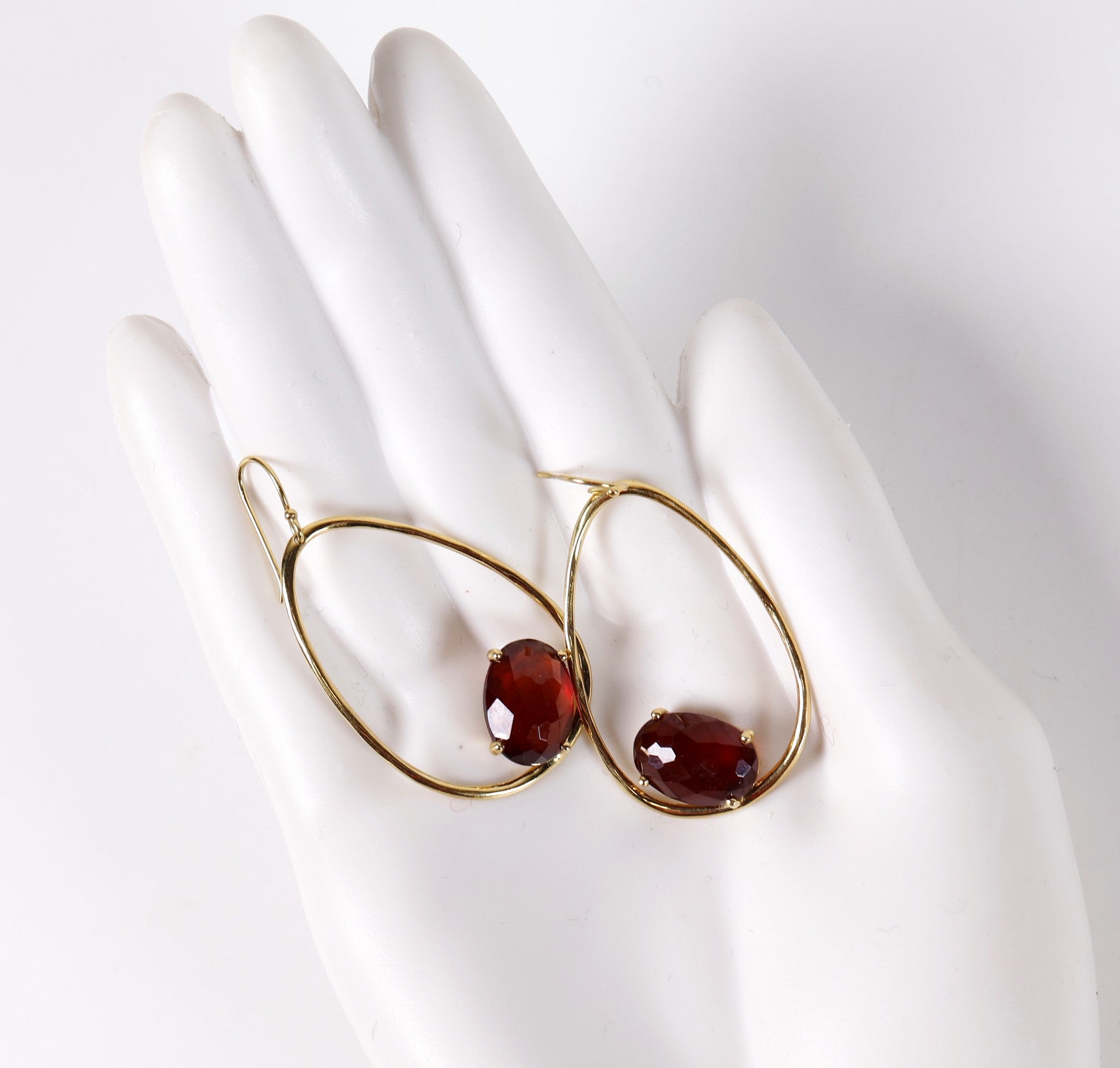 18K Gold and Garnet Earring